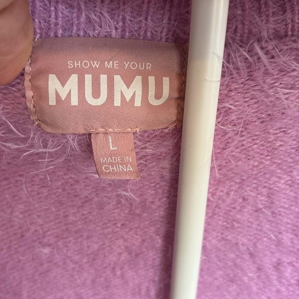 Show me your Mumu Cozy Forever Sweater. Worn a few times. Good shape‎ - Picture 5 of 7